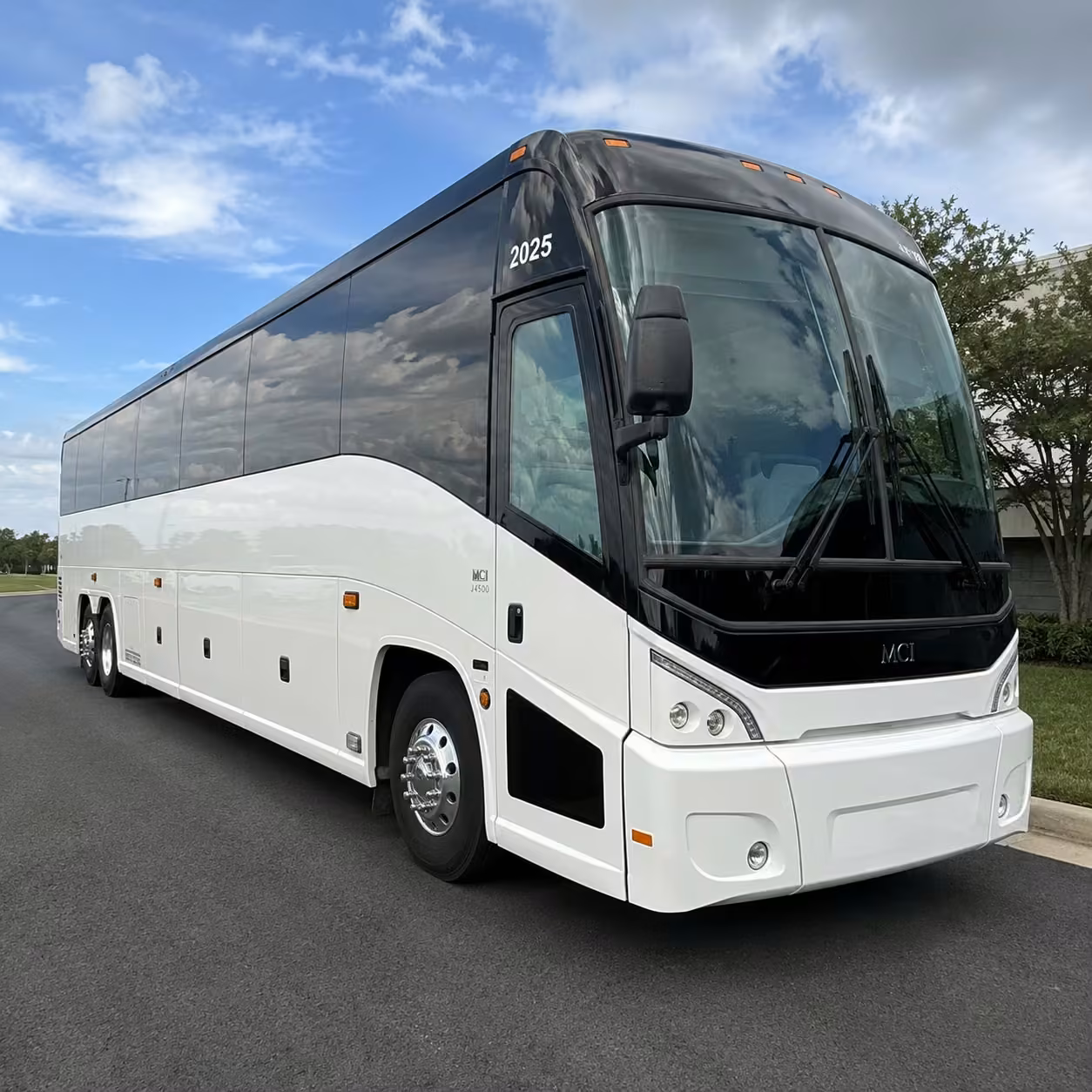 40 56 passenger charter bus